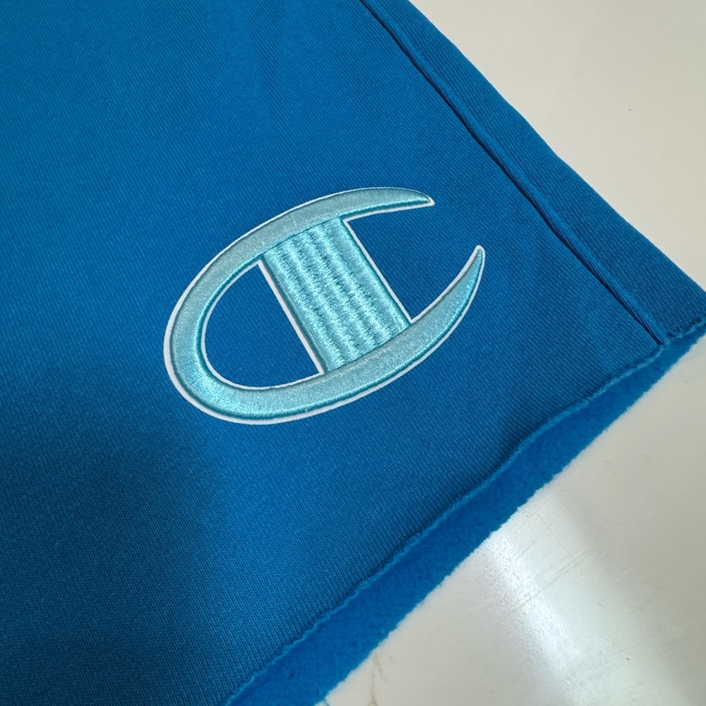 Champion Men's Athletic Two-Tone Blue Shorts size 2XL NWT - Picture 2 of 5